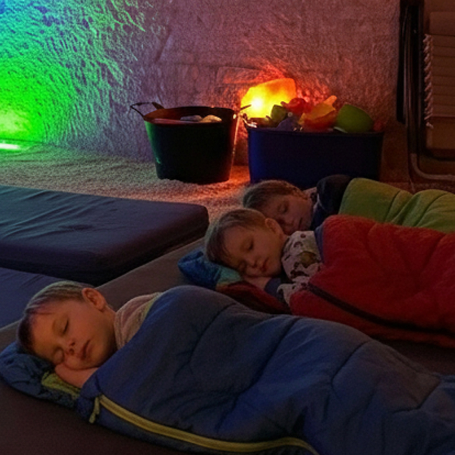 Spaní dětí v solné jeskyni Letňany